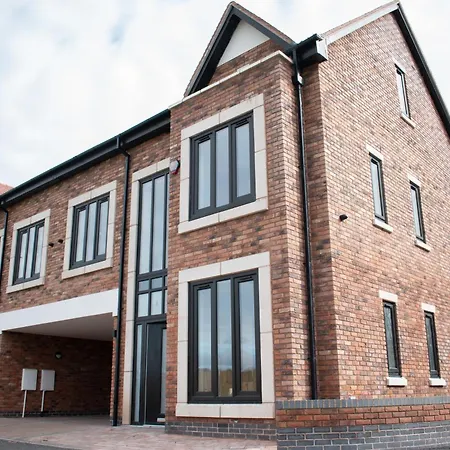 Spacious 6 Bedroom House - Sleeps 11, Convenient Location, Perfect For Families Birmingham Exterior photo