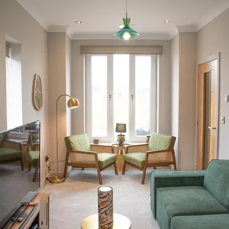 Spacious 6 Bedroom House - Sleeps 11, Convenient Location, Perfect For Families Birmingham Exterior photo