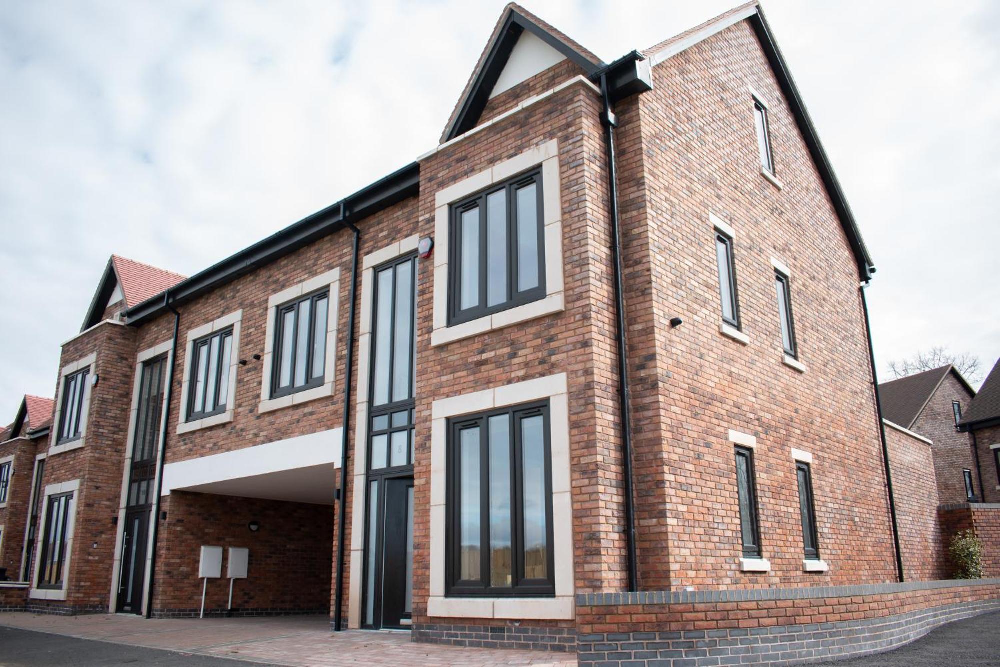 Spacious 6 Bedroom House - Sleeps 11, Convenient Location, Perfect For Families * Birmingham
