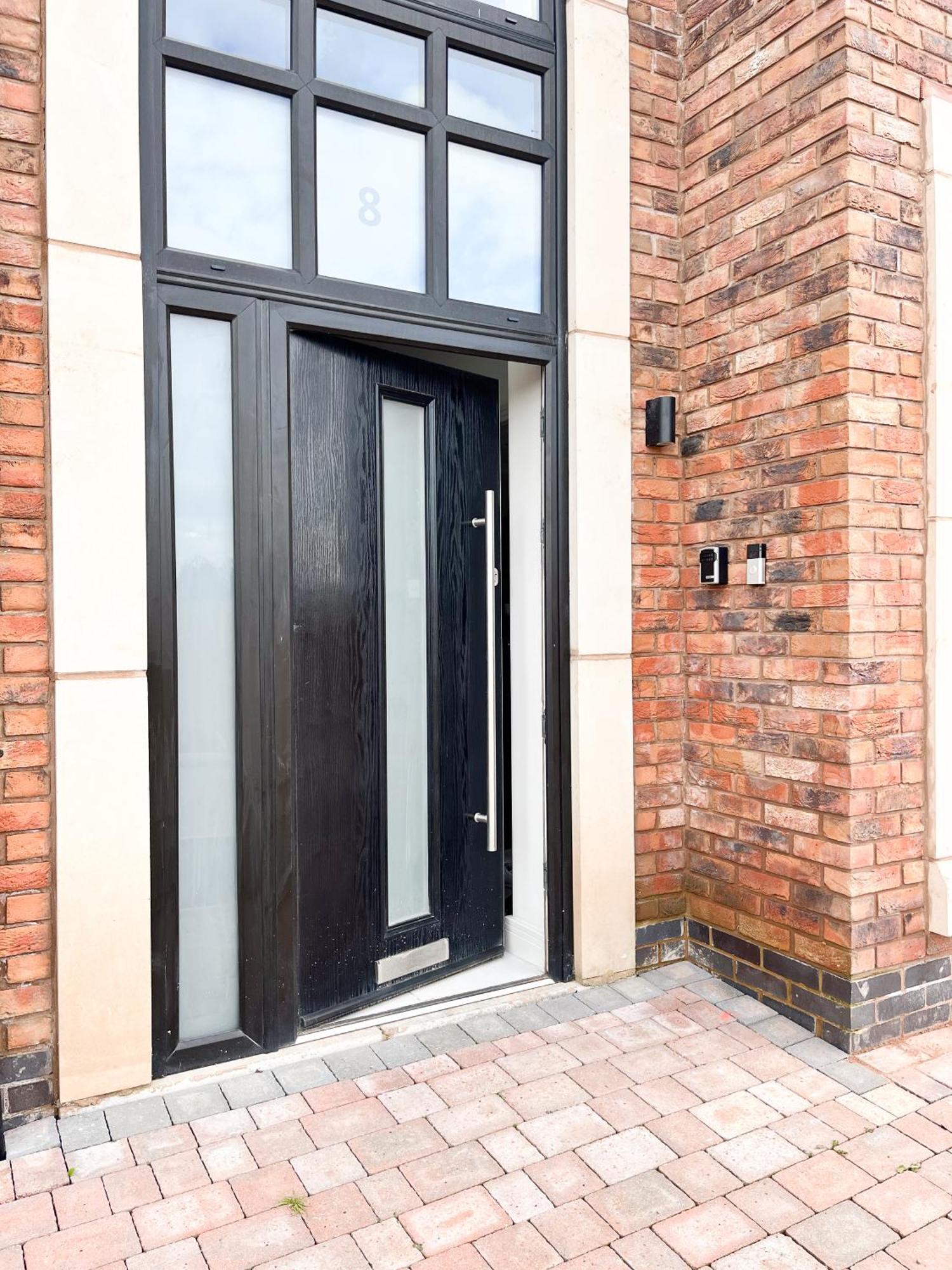 Spacious 6 Bedroom House - Sleeps 11, Convenient Location, Perfect For Families * Birmingham