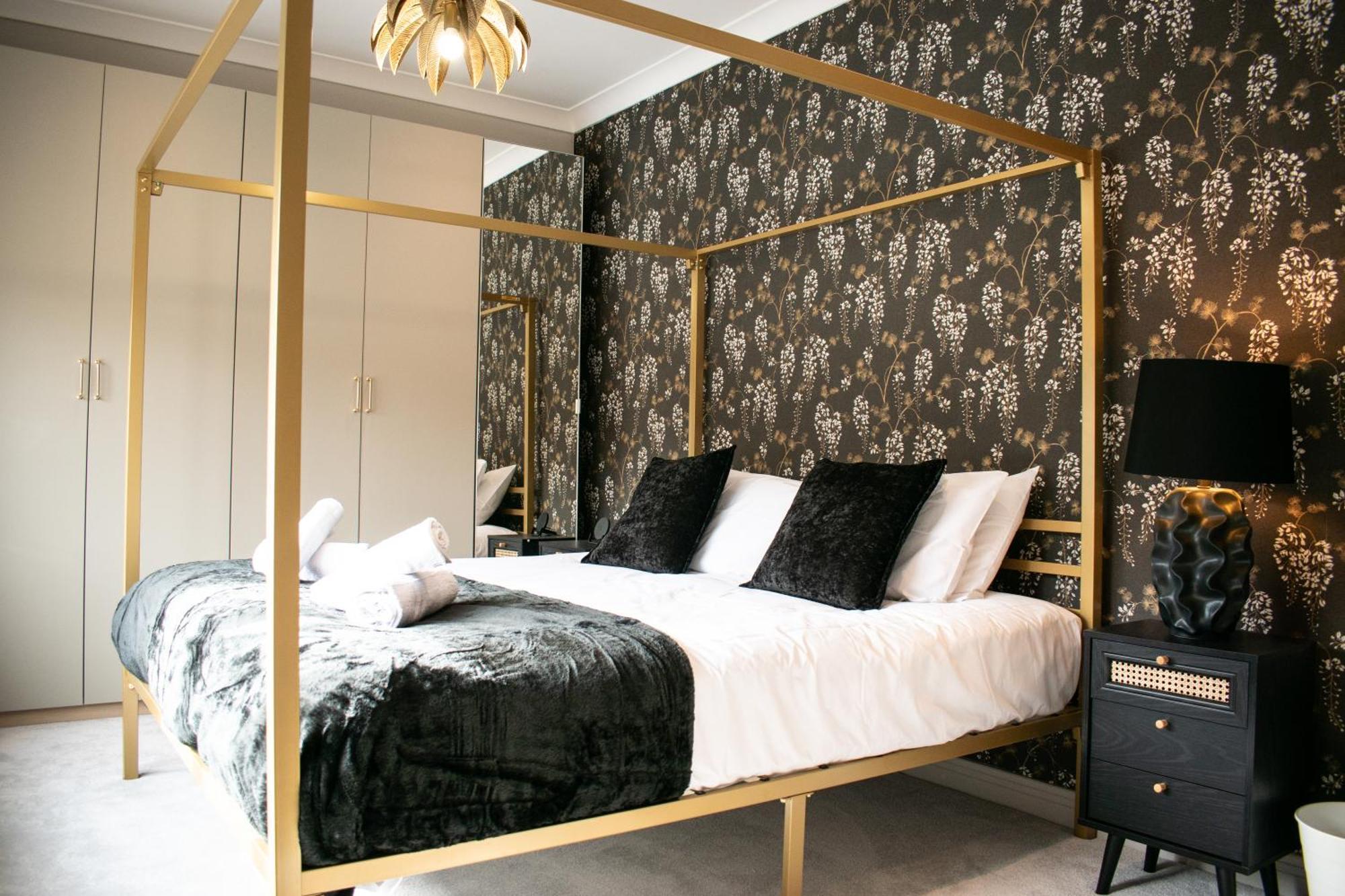 Holiday home Spacious 6 Bedroom House - Sleeps 11, Convenient Location, Perfect For Families Birmingham